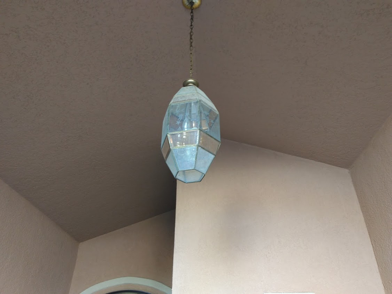 Illustration for article titled Movelopnik status: Is no longer technically a Texan. (Bonus light fixture content!)